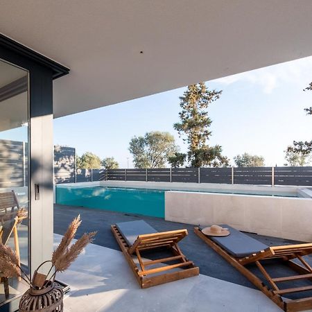 Serene Seafront Villas Nea Iraklia Dış mekan fotoğraf