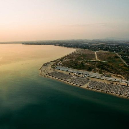 Serene Seafront Villas Nea Iraklia Dış mekan fotoğraf