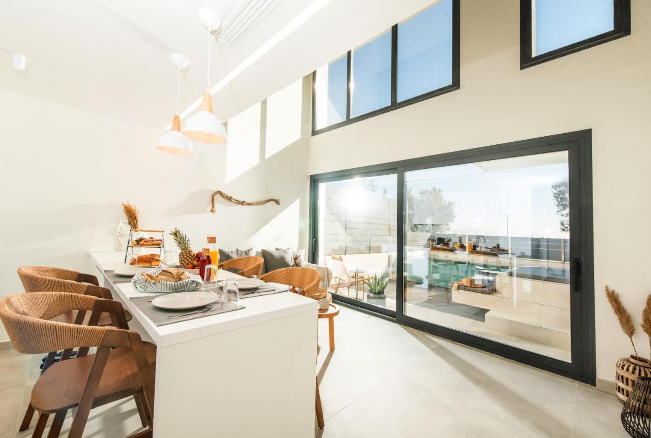 Serene Seafront Villas Nea Iraklia Dış mekan fotoğraf