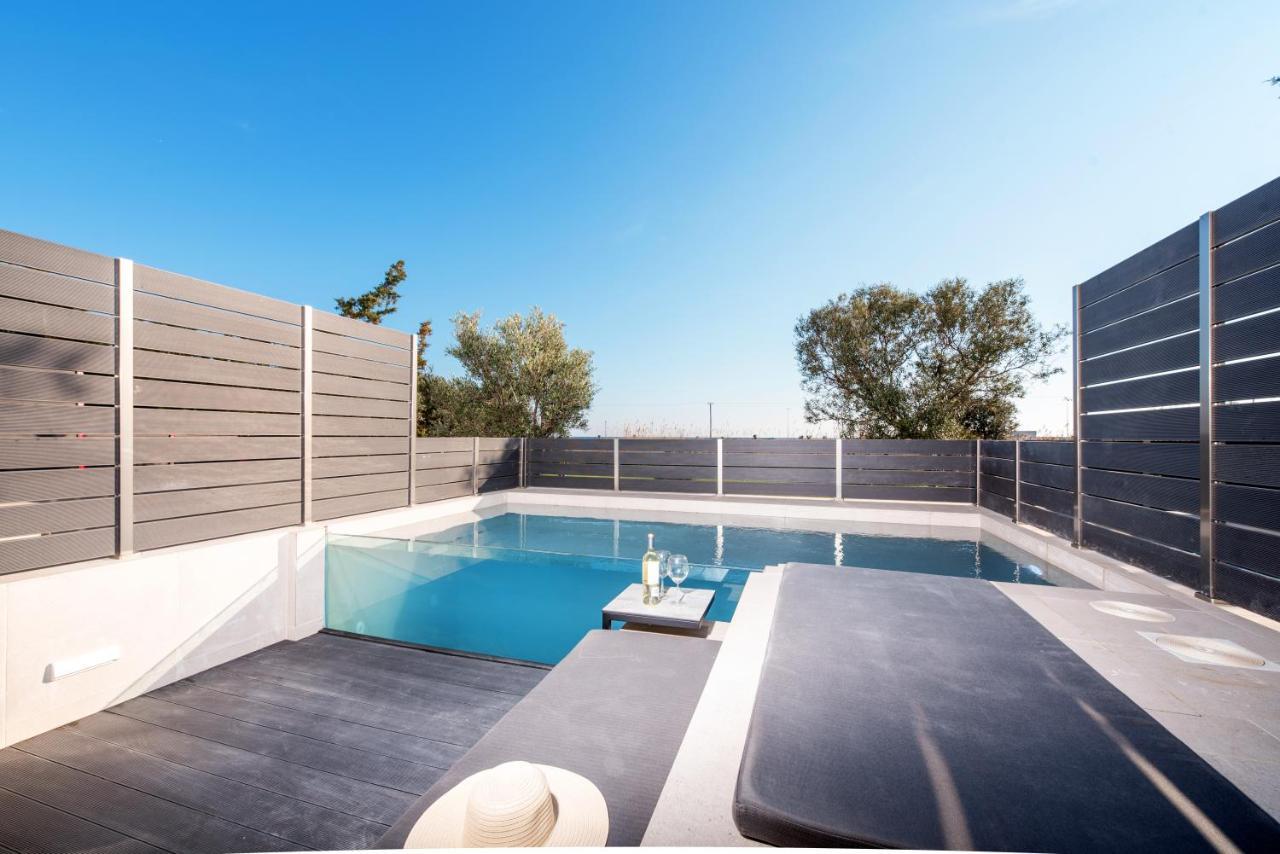 Serene Seafront Villas Nea Iraklia Dış mekan fotoğraf