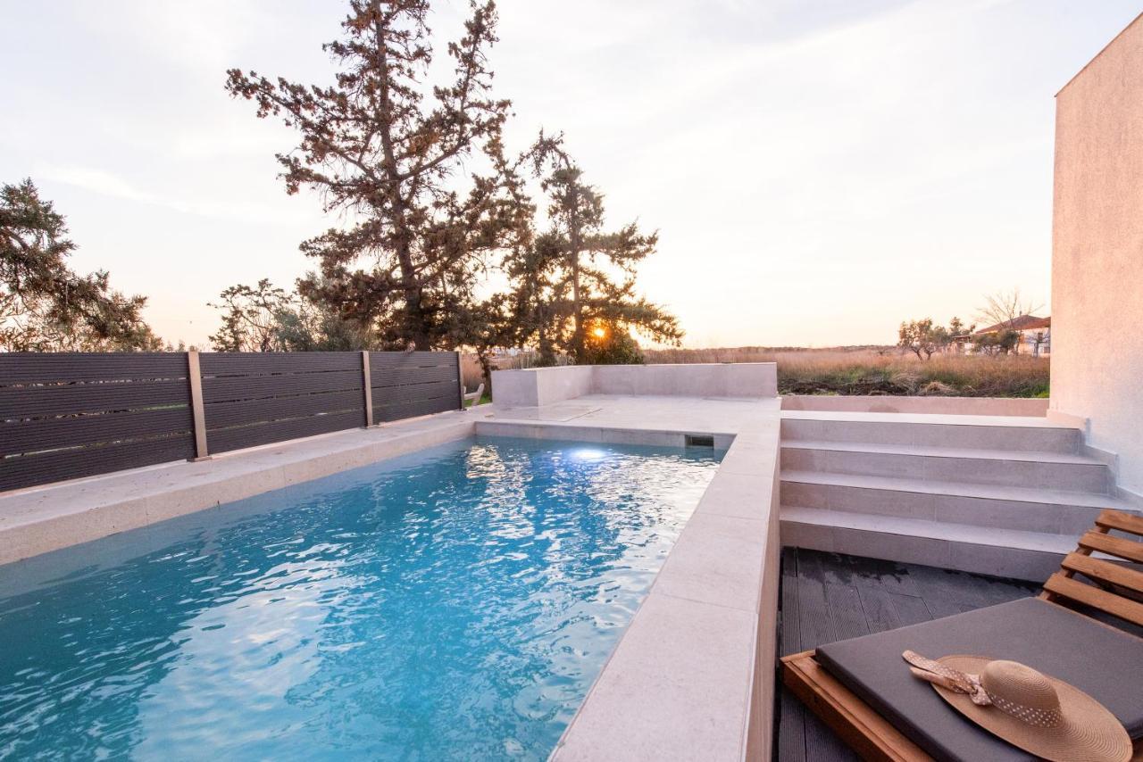 Serene Seafront Villas Nea Iraklia Dış mekan fotoğraf