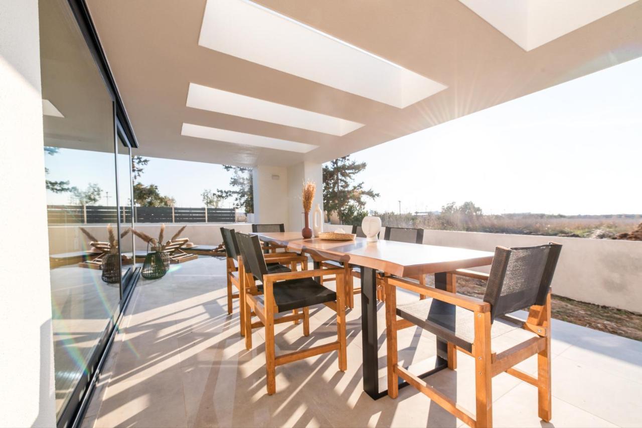 Serene Seafront Villas Nea Iraklia Dış mekan fotoğraf